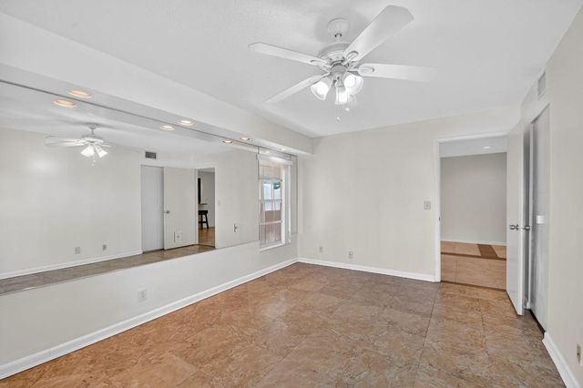 374 Bennington Lane, Lake Worth, FL 33467