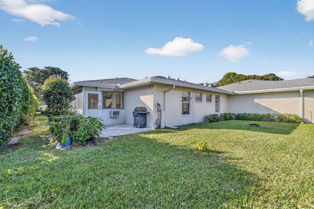 374 Bennington Lane, Lake Worth, FL 33467