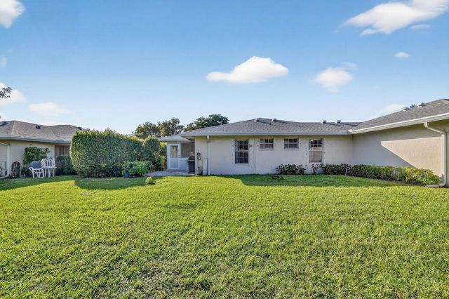 374 Bennington Lane, Lake Worth, FL 33467