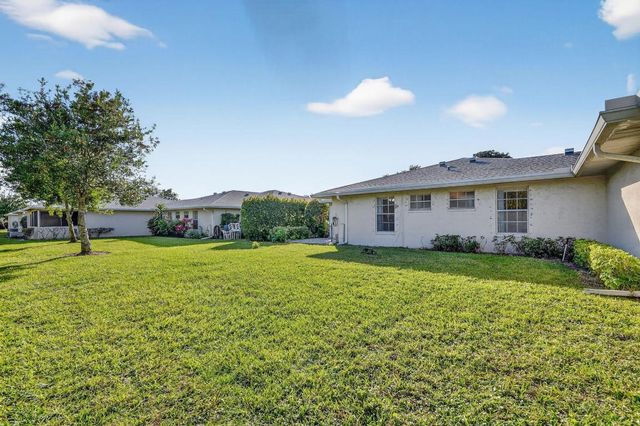 374 Bennington Lane, Lake Worth, FL 33467