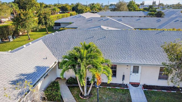 374 Bennington Lane, Lake Worth, FL 33467