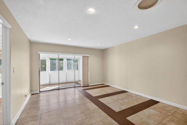 374 Bennington Lane, Lake Worth, FL 33467