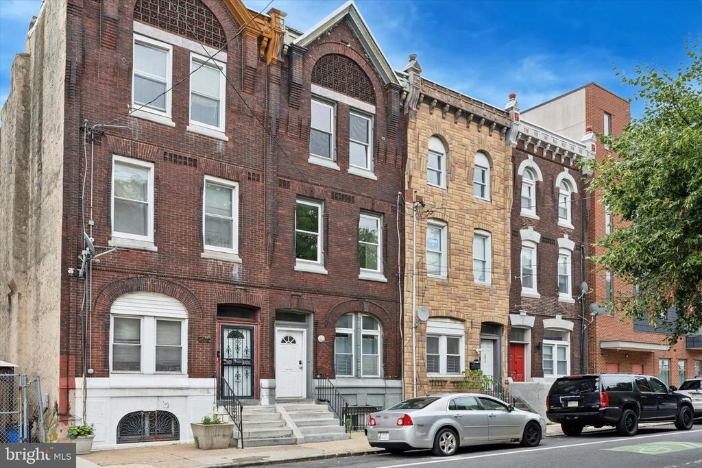 2013 N 15TH ST, Philadelphia, PA 19121
