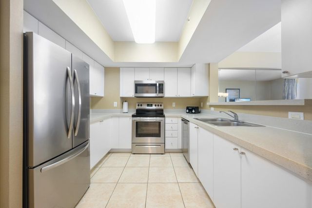 17375 Collins Avenue 2406, Sunny Isles Beach, FL 33160
