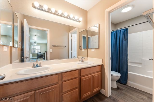 8324 Mesa Bloom Street, North Las Vegas, NV 89085