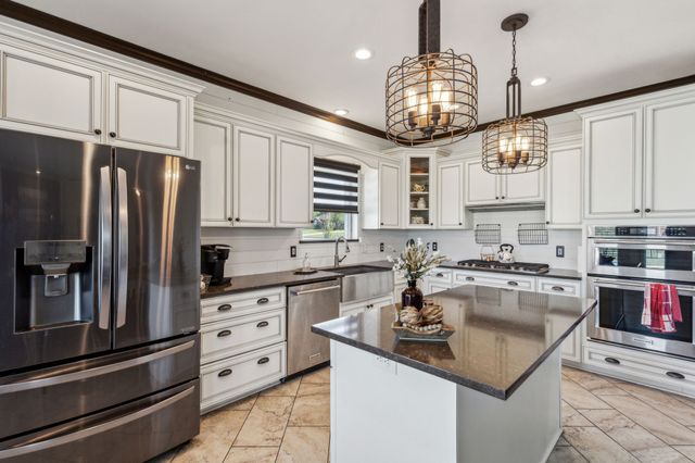 600 Lake Shadow Drive, Lavon, TX 75166