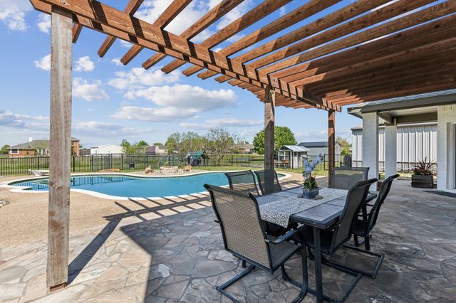 600 Lake Shadow Drive, Lavon, TX 75166