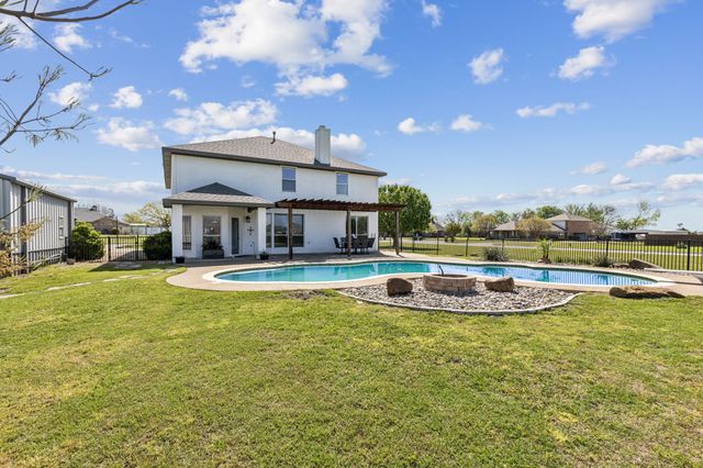 600 Lake Shadow Drive, Lavon, TX 75166