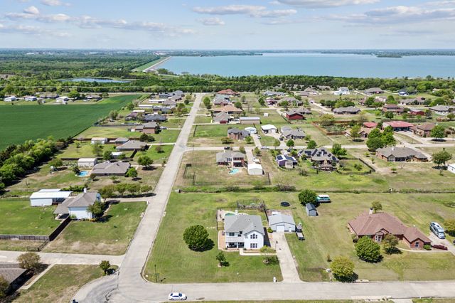 600 Lake Shadow Drive, Lavon, TX 75166