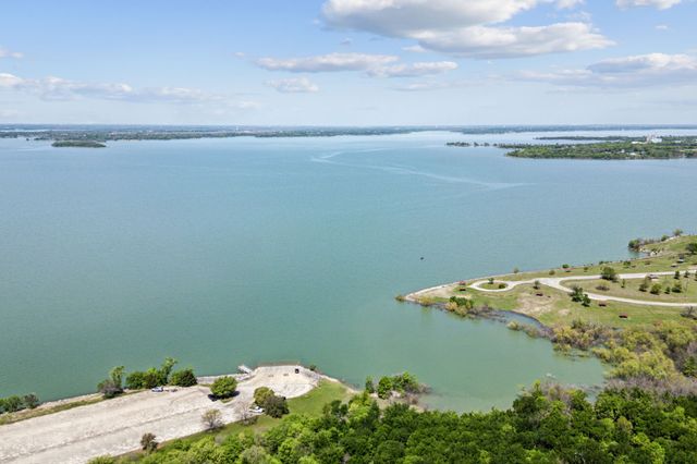 600 Lake Shadow Drive, Lavon, TX 75166