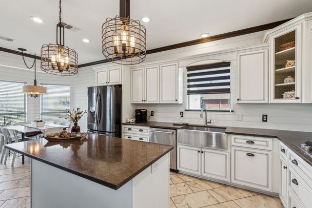 600 Lake Shadow Drive, Lavon, TX 75166