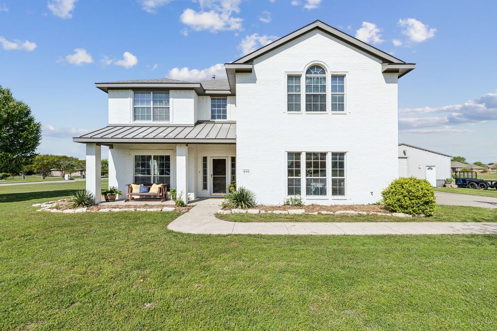 600 Lake Shadow Drive, Lavon, TX 75166