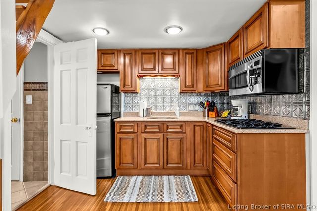 1206 E Main Street, New Albany, IN 47150