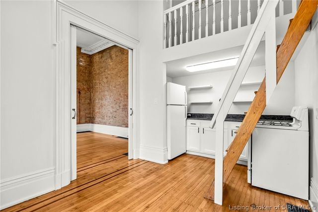 1206 E Main Street, New Albany, IN 47150