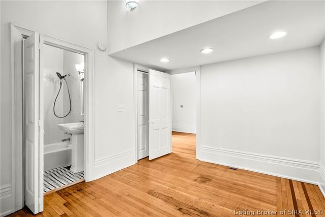 1206 E Main Street, New Albany, IN 47150