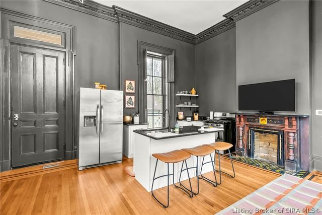 1206 E Main Street, New Albany, IN 47150