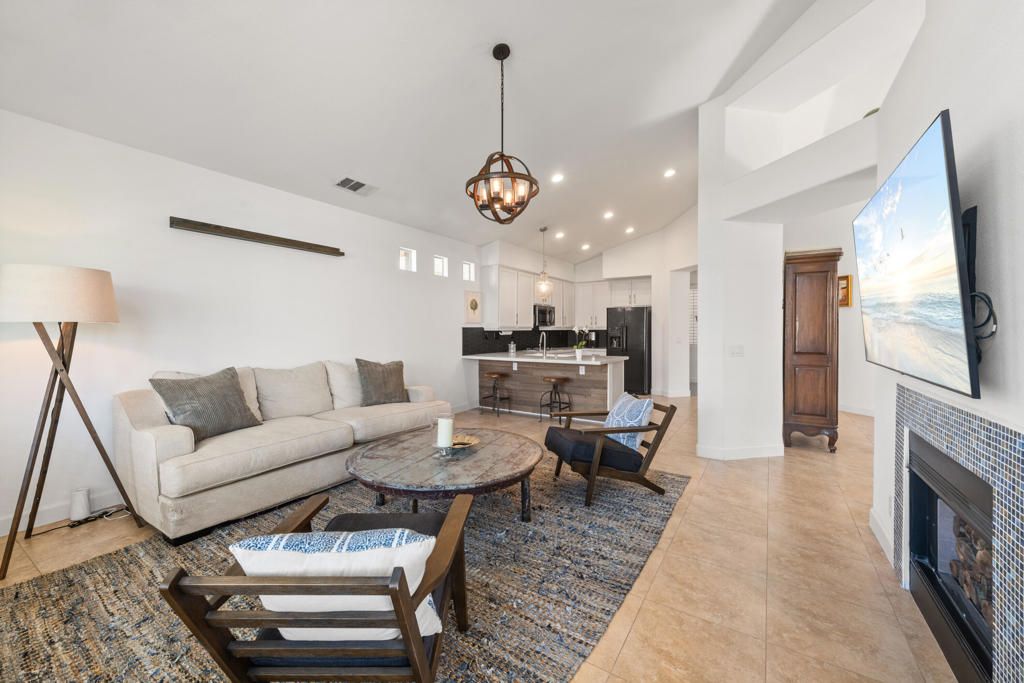 Image 3 of property listing at 76796 Kybar Road, Palm Desert, CA 92211