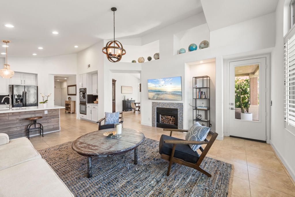 Image 4 of property listing at 76796 Kybar Road, Palm Desert, CA 92211