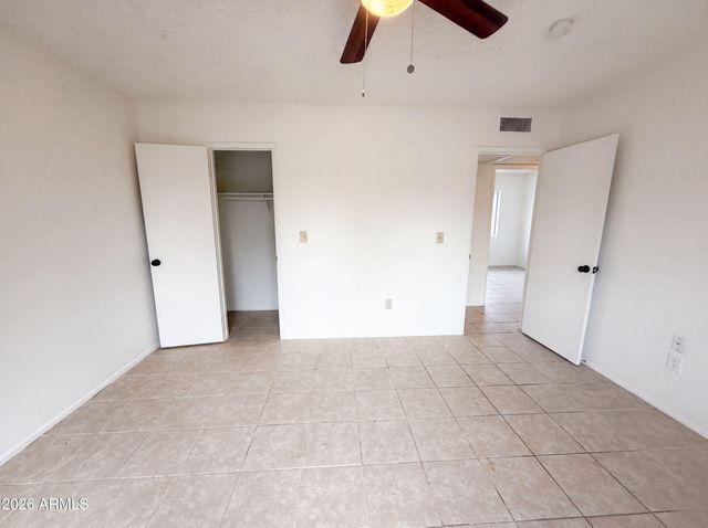 6036 N 72ND Drive, Glendale, AZ 85303