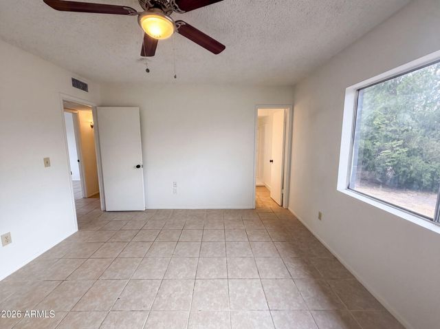 6036 N 72ND Drive, Glendale, AZ 85303