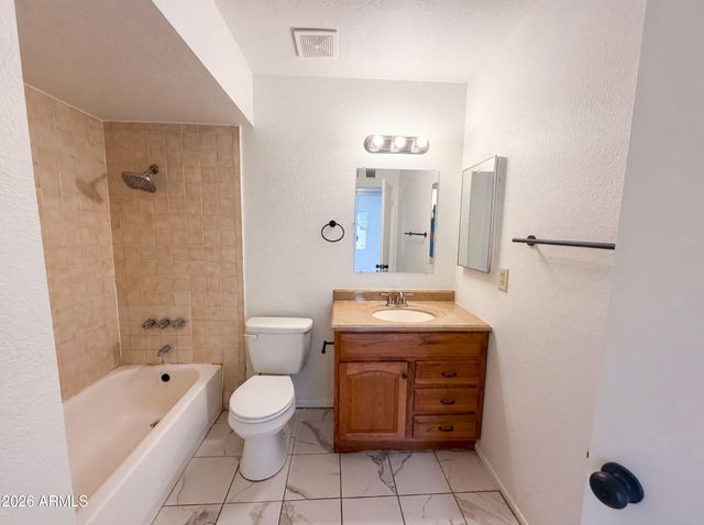 6036 N 72ND Drive, Glendale, AZ 85303