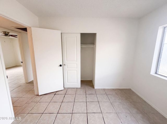 6036 N 72ND Drive, Glendale, AZ 85303