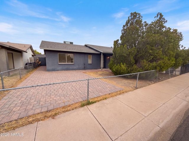 6036 N 72ND Drive, Glendale, AZ 85303