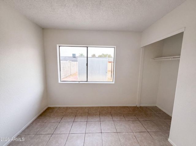 6036 N 72ND Drive, Glendale, AZ 85303