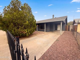 6036 N 72ND Drive, Glendale, AZ 85303