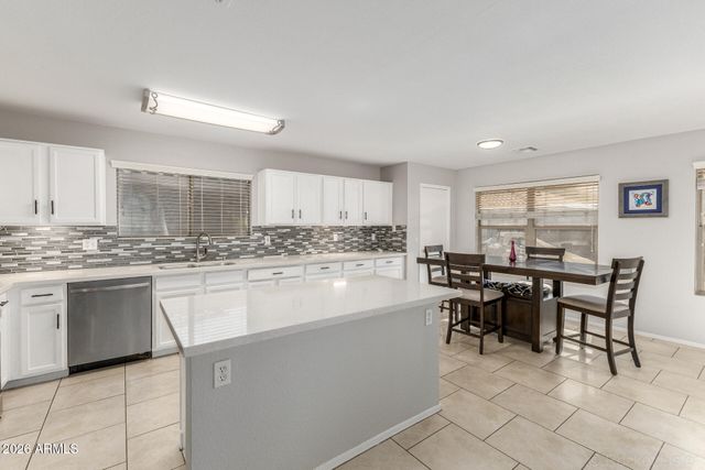 2457 E PALM BEACH Drive, Chandler, AZ 85249