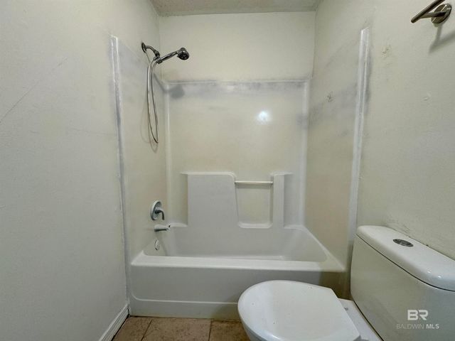 1204 Seneca Street, Mobile, AL 36605