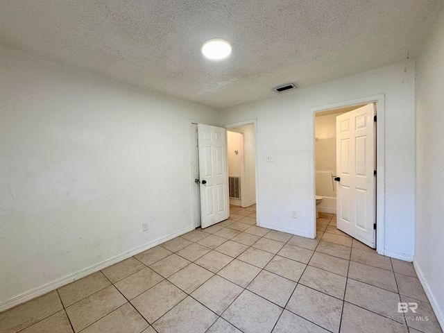 1204 Seneca Street, Mobile, AL 36605
