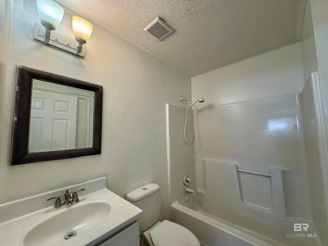 1204 Seneca Street, Mobile, AL 36605