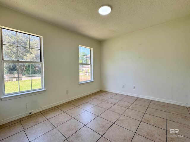 1204 Seneca Street, Mobile, AL 36605