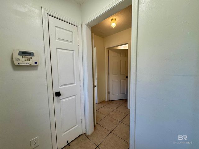 1204 Seneca Street, Mobile, AL 36605