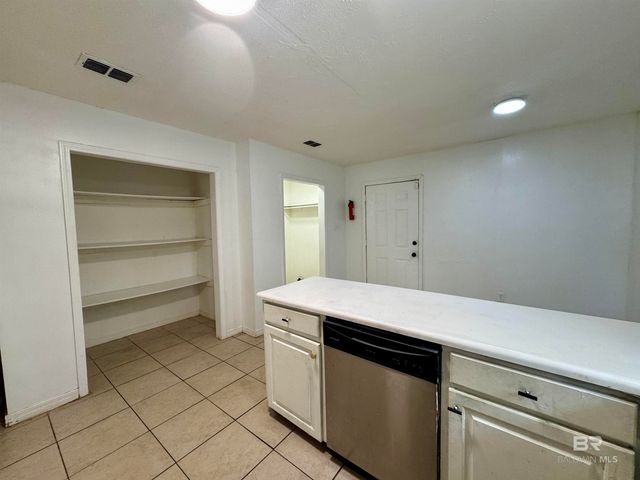 1204 Seneca Street, Mobile, AL 36605