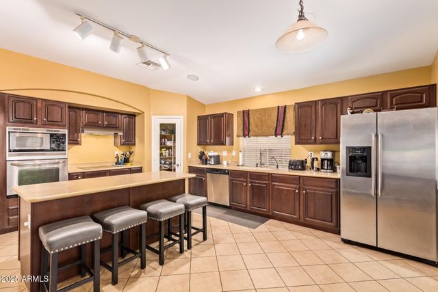 2610 E LEIBER Lane, Phoenix, AZ 85024