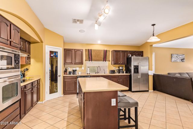 2610 E LEIBER Lane, Phoenix, AZ 85024