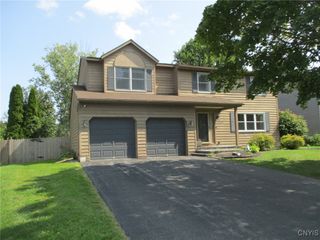 7783 Bainbridge Drive, Clay, NY 13090