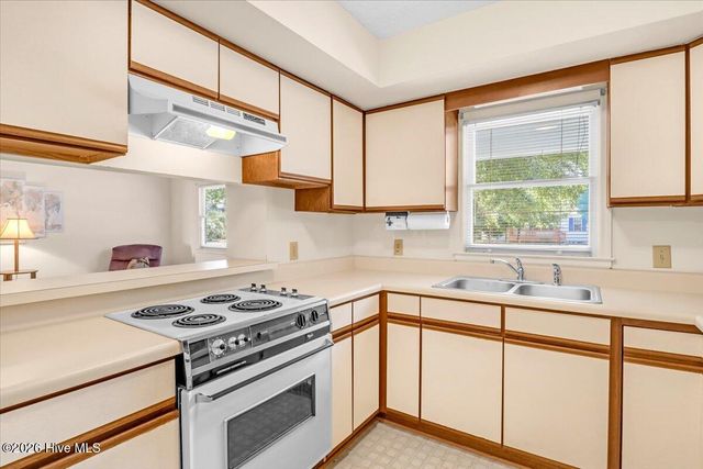 109 NE 30th Street, Oak Island, NC 28465