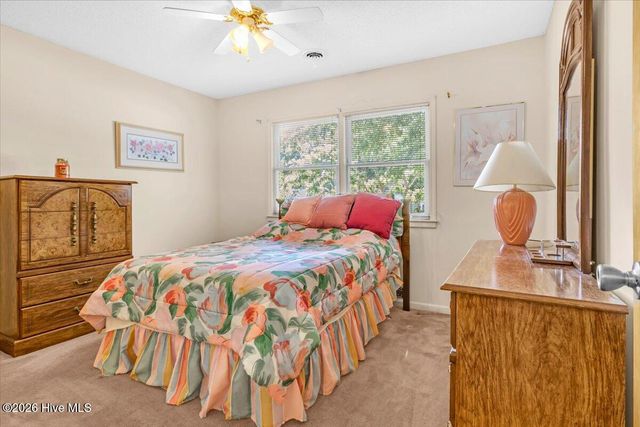 109 NE 30th Street, Oak Island, NC 28465