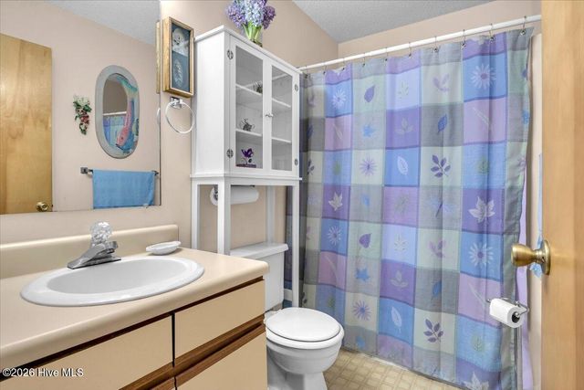 109 NE 30th Street, Oak Island, NC 28465