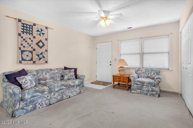 109 NE 30th Street, Oak Island, NC 28465