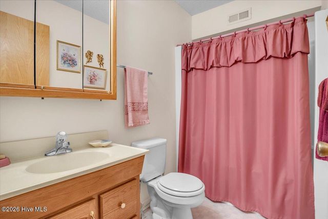 109 NE 30th Street, Oak Island, NC 28465