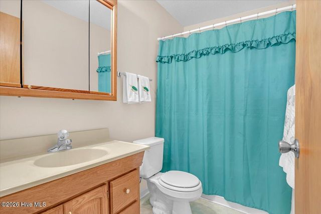 109 NE 30th Street, Oak Island, NC 28465