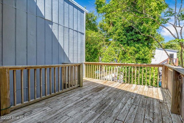 109 NE 30th Street, Oak Island, NC 28465