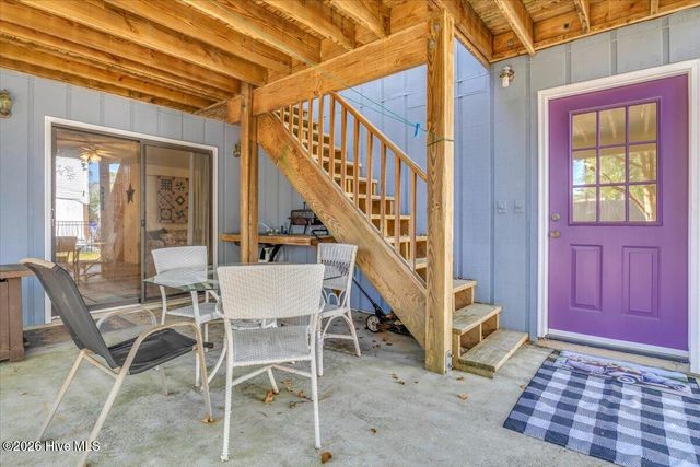 109 NE 30th Street, Oak Island, NC 28465