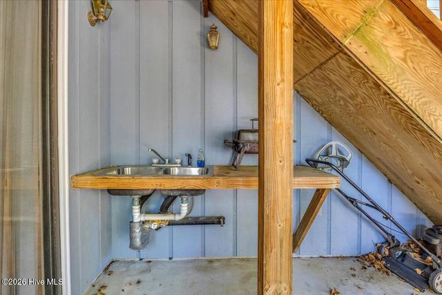 109 NE 30th Street, Oak Island, NC 28465
