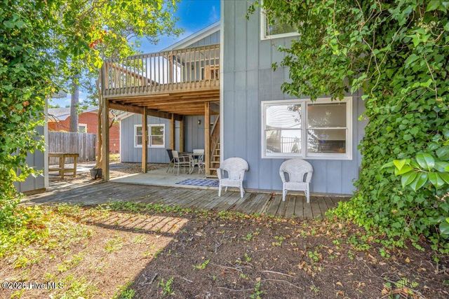 109 NE 30th Street, Oak Island, NC 28465