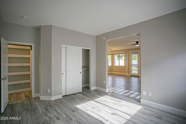 7033 W HONEYSUCKLE Drive, Peoria, AZ 85383